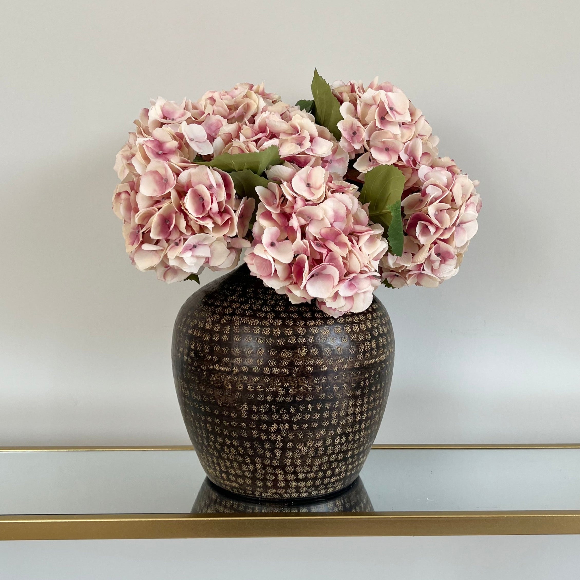 Luxury Lifelike Realistic Artificial Flowers Fabric Silk Luxury Flower Stem Silk Flower Arrangement Artificial Pink Hydrangea with Foliage Buy Online from The Faux Flower Company ABX5001DP AHCH-118