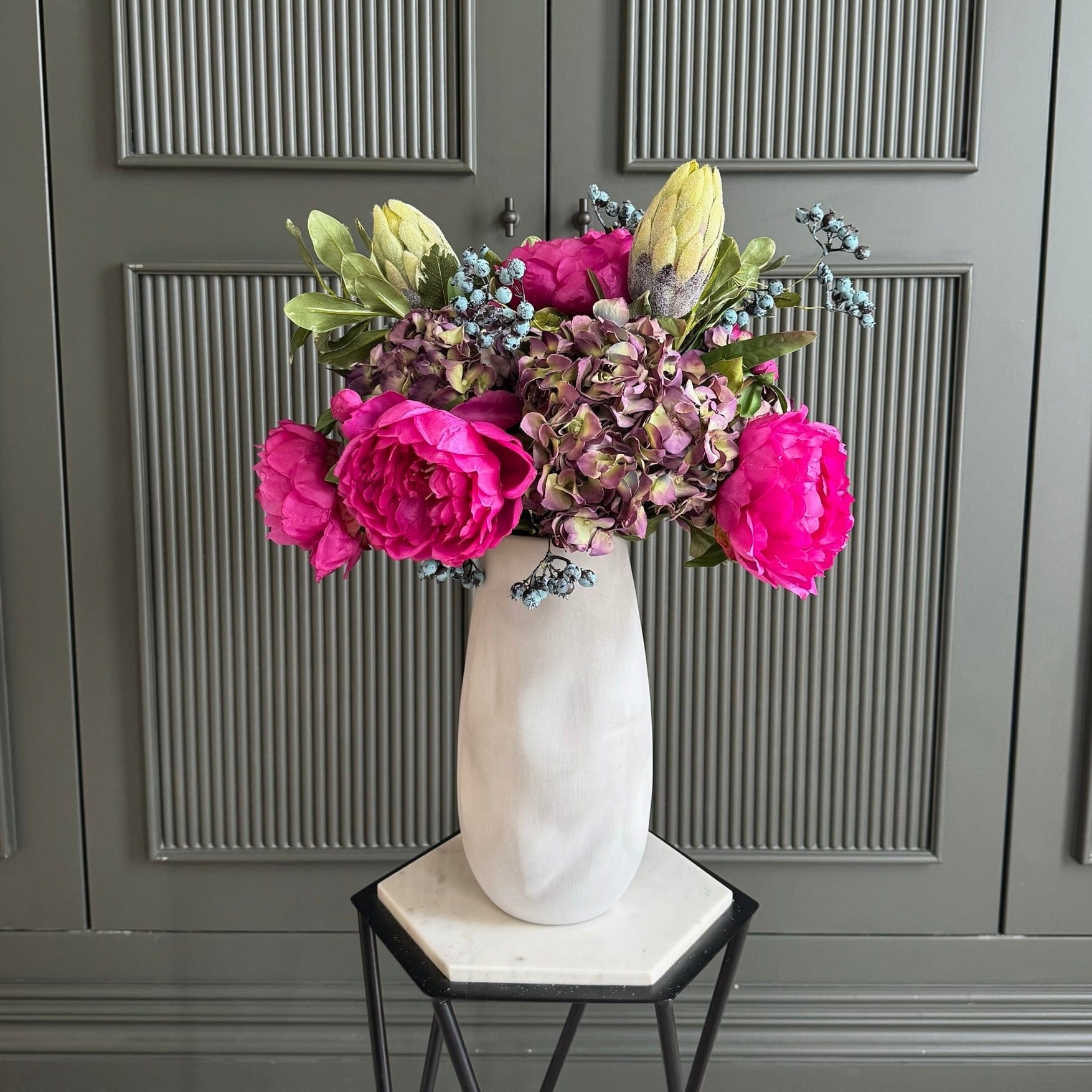 Artificial flowers luxury lifelike faux Bright Peony & Hydrangea Bouquet With Naunton Vase Set realistic silk Bundle buy online from The Faux Flower Company Bright Protea deluxe FU AR + ABP525B