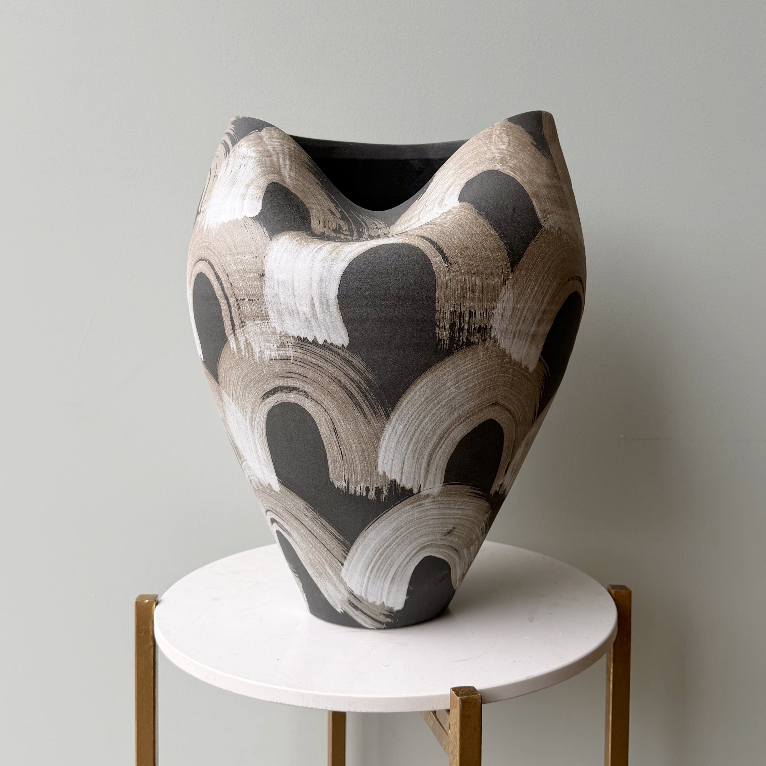 Artificial flowers luxury lifelike faux Large Abstract Porcelain Vase realistic silk buy online from The Faux Flower Company AHCH-0510