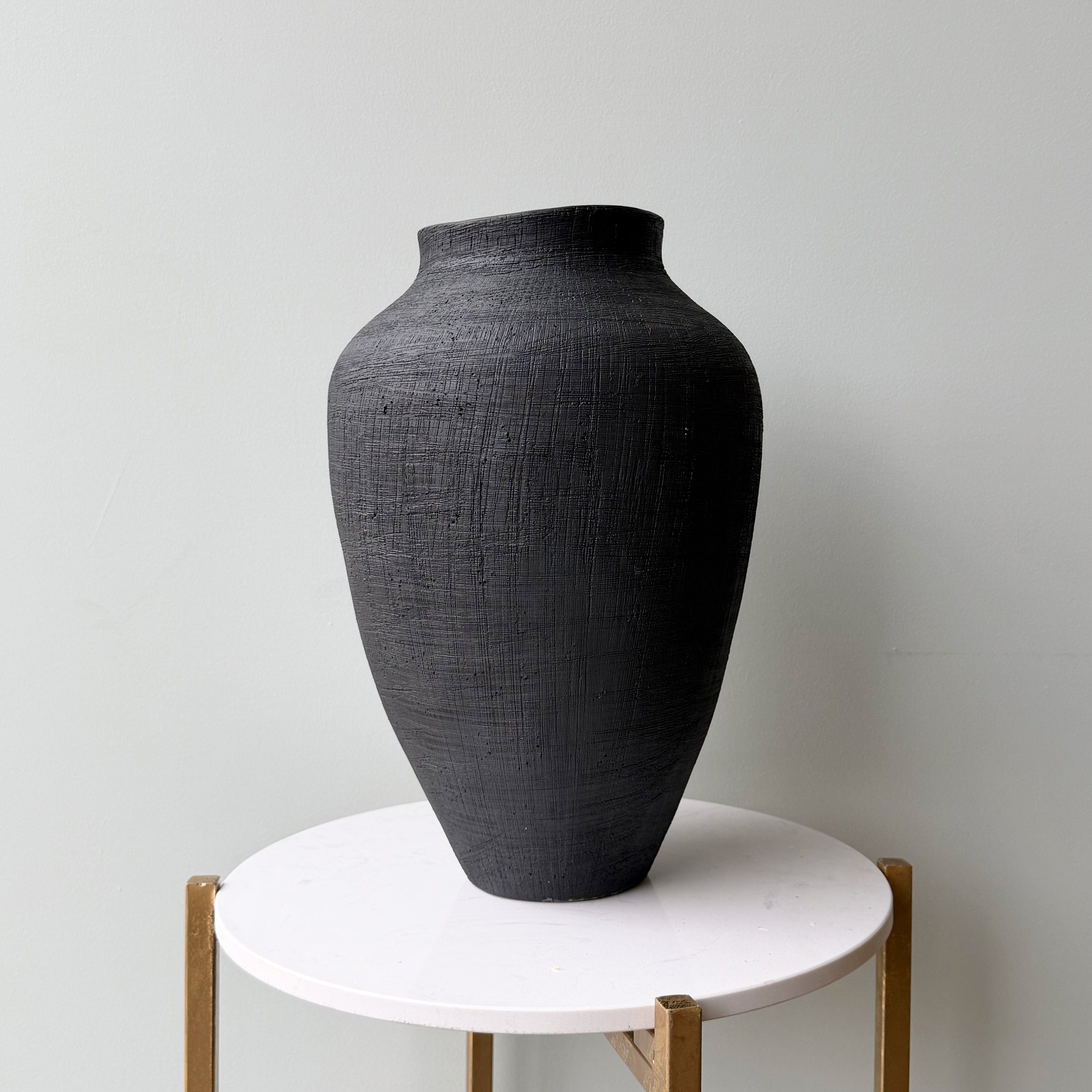 Artificial flowers luxury lifelike faux Large Black Textured Vase realistic silk buy online from The Faux Flower Company AHCH-0950