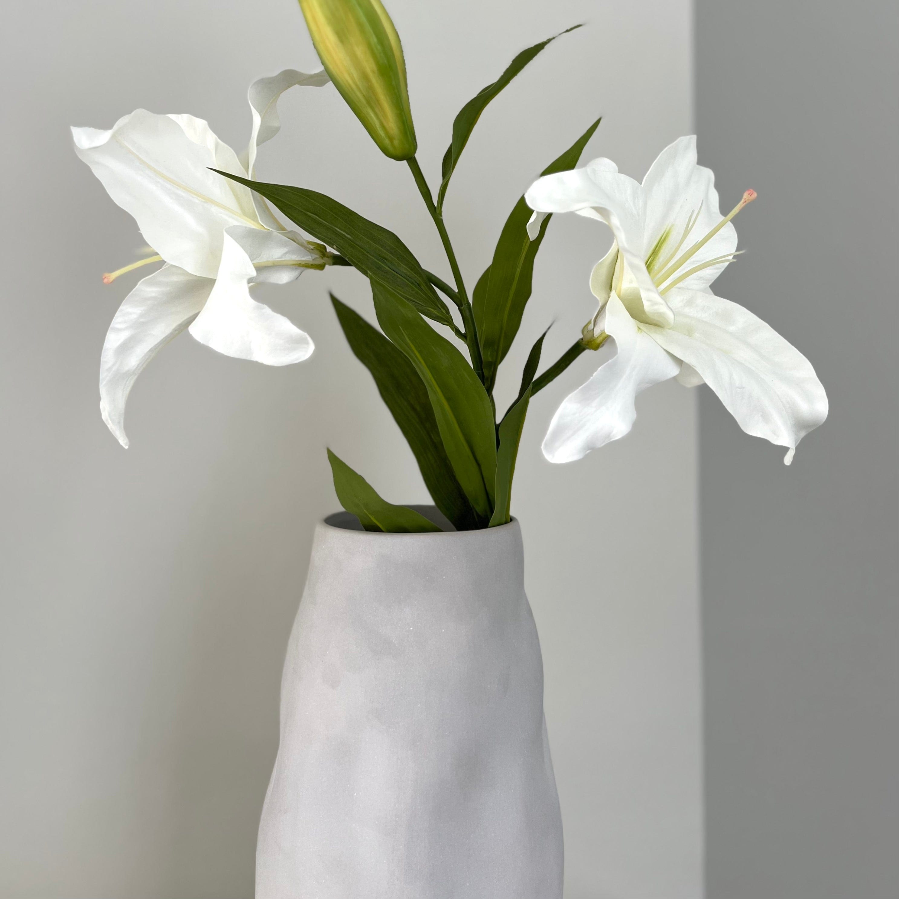 Artificial flowers luxury lifelike faux Naunton Vase realistic silk Vases buy online from The Faux Flower Company ABP525B
