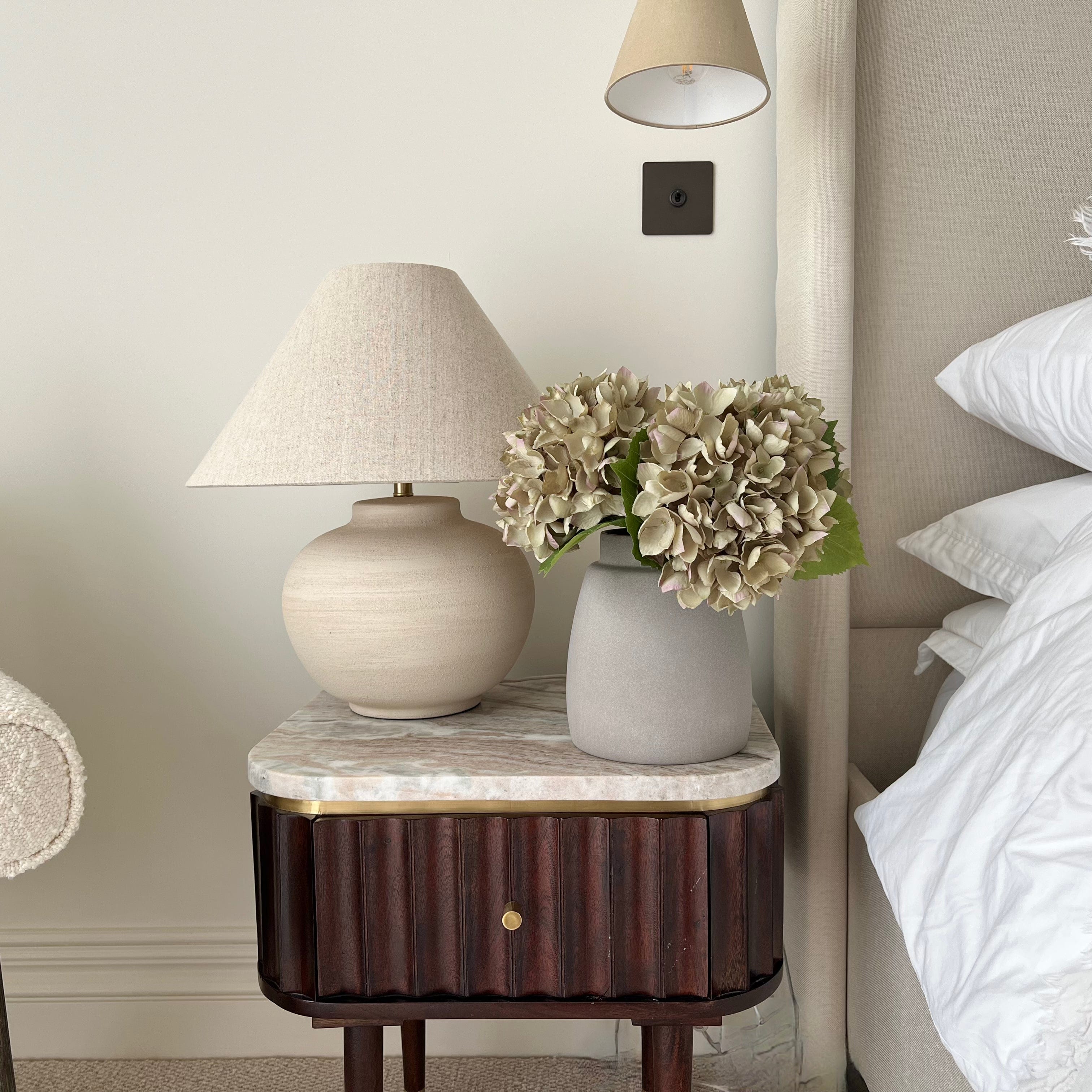 Artificial flowers luxury lifelike faux Sage Green Artificial Hydrangea & Kemble Vase Set realistic silk Bundle buy online from The Faux Flower Company ABX5005GR-3 + ABP1766