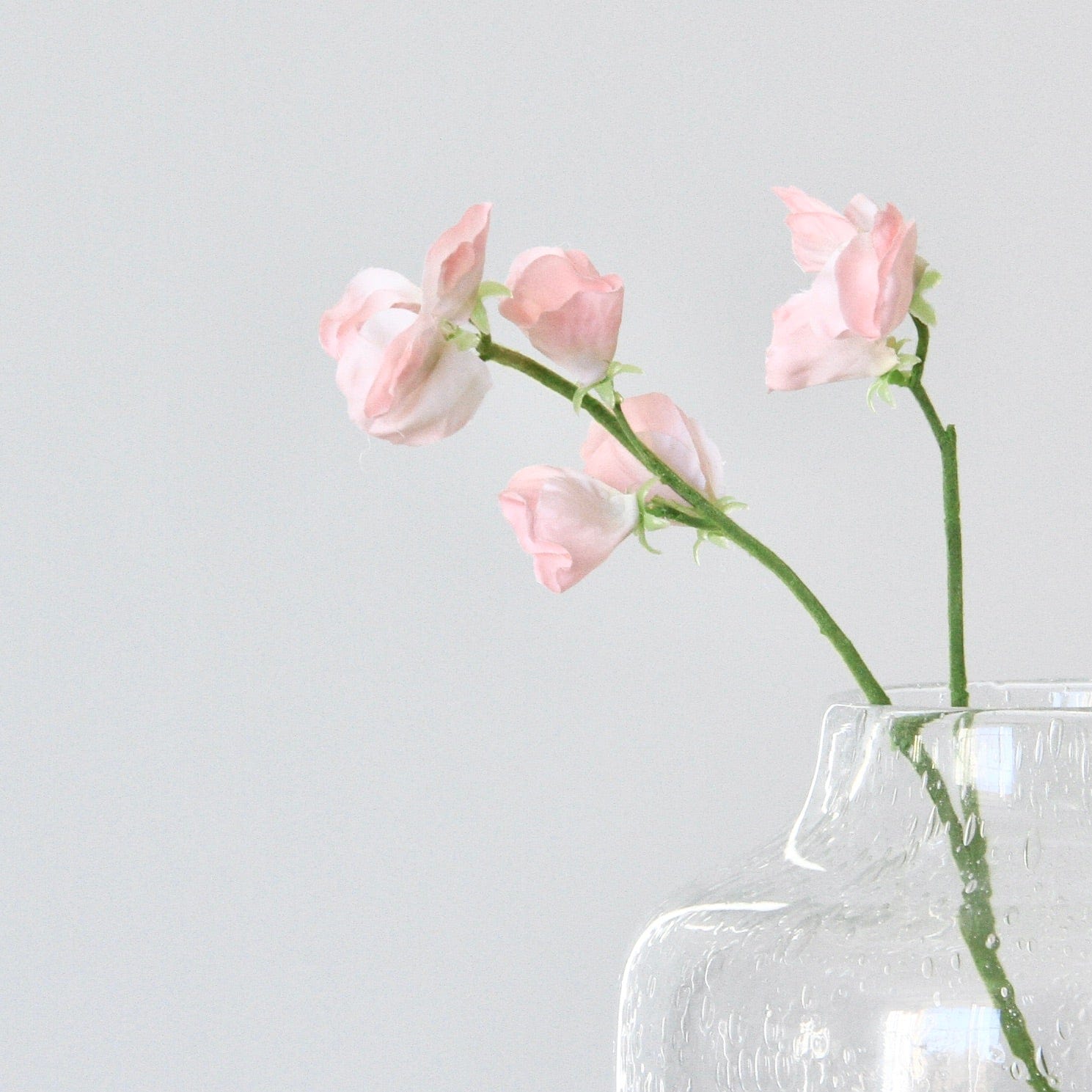 Artificial flowers luxury lifelike faux Artificial Small Light Pink Sweet Pea realistic silk single stems buy online from The Faux Flower Company