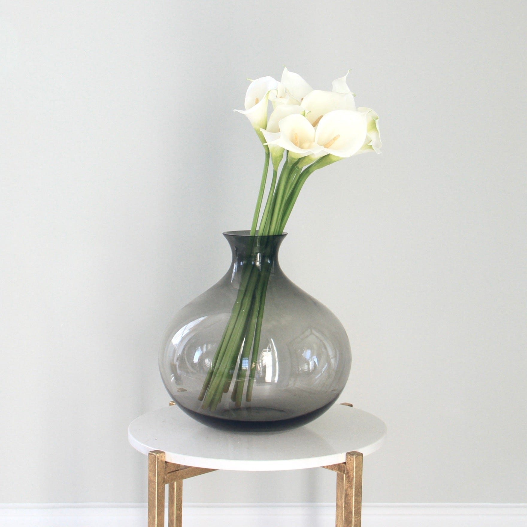 Artificial flowers luxury lifelike faux Artificial White Calla Lily realistic silk single stems buy online from The Faux Flower Company