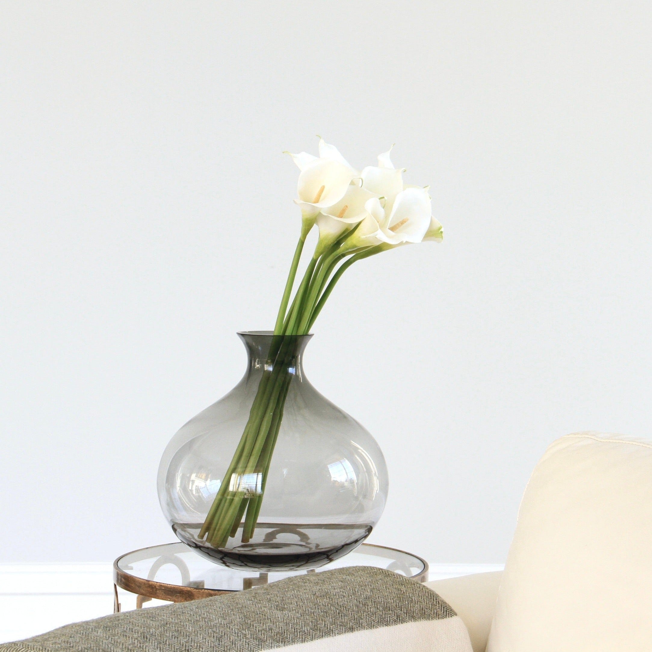 Artificial flowers luxury lifelike faux Artificial White Calla Lily realistic silk single stems buy online from The Faux Flower Company