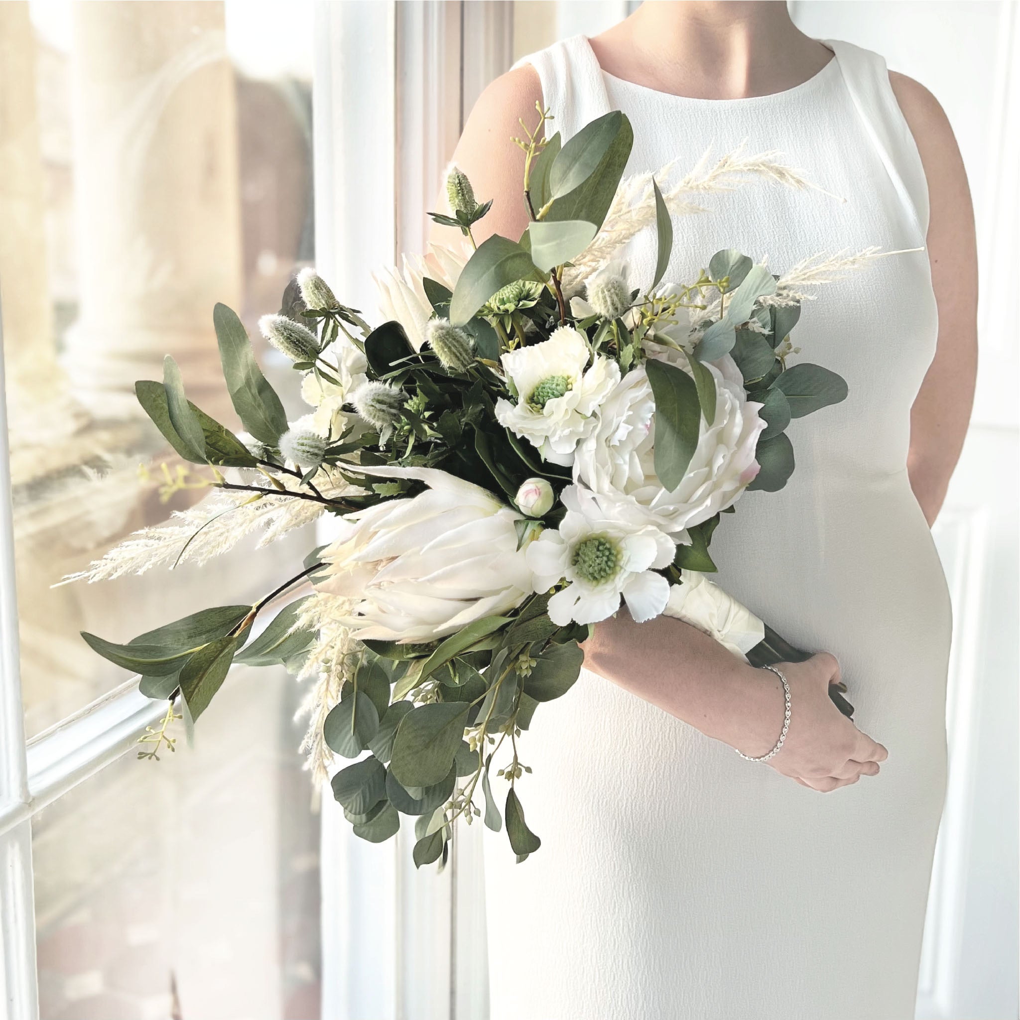 artificial wedding flowers and artificial wedding bouquets from our range of the most realistic silk wedding flowers available in the UK