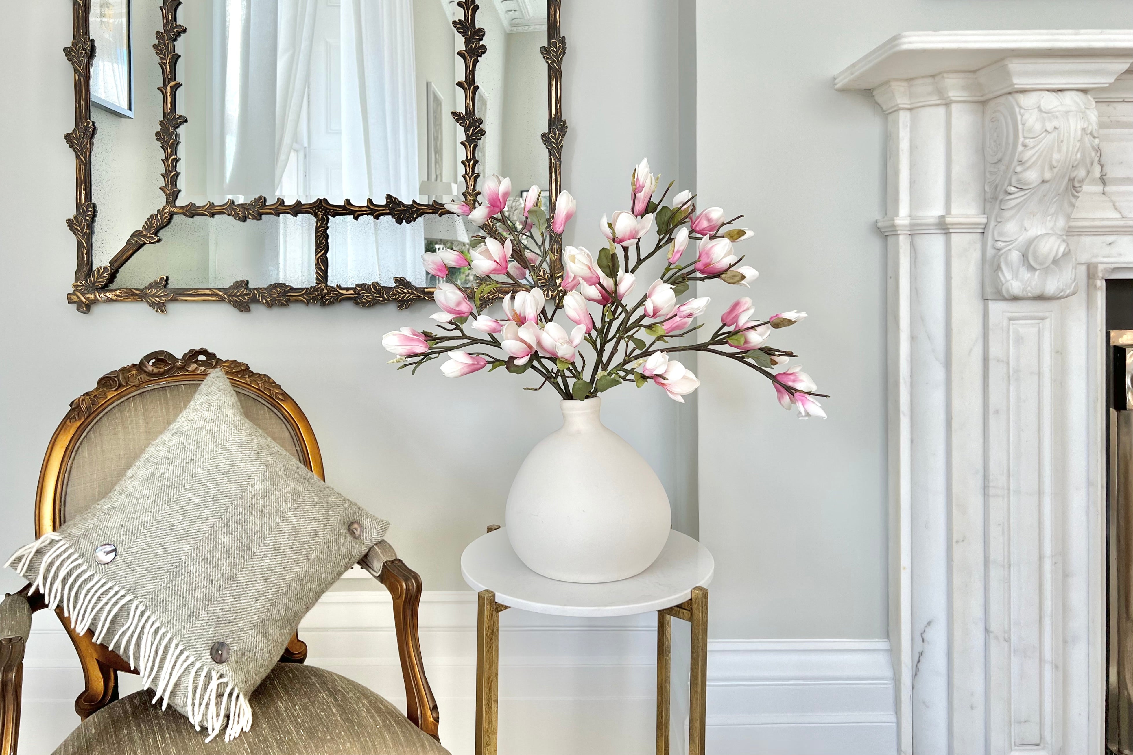 Luxury Lifelike Realistic Spring Artificial Flowers Best Selling Faux Flowers High Quality Fake Spring Flower Arrangement Bouquet The Faux Flower Company Best UK Artificial Magnolia Flowers for Spring Magnolia Branch