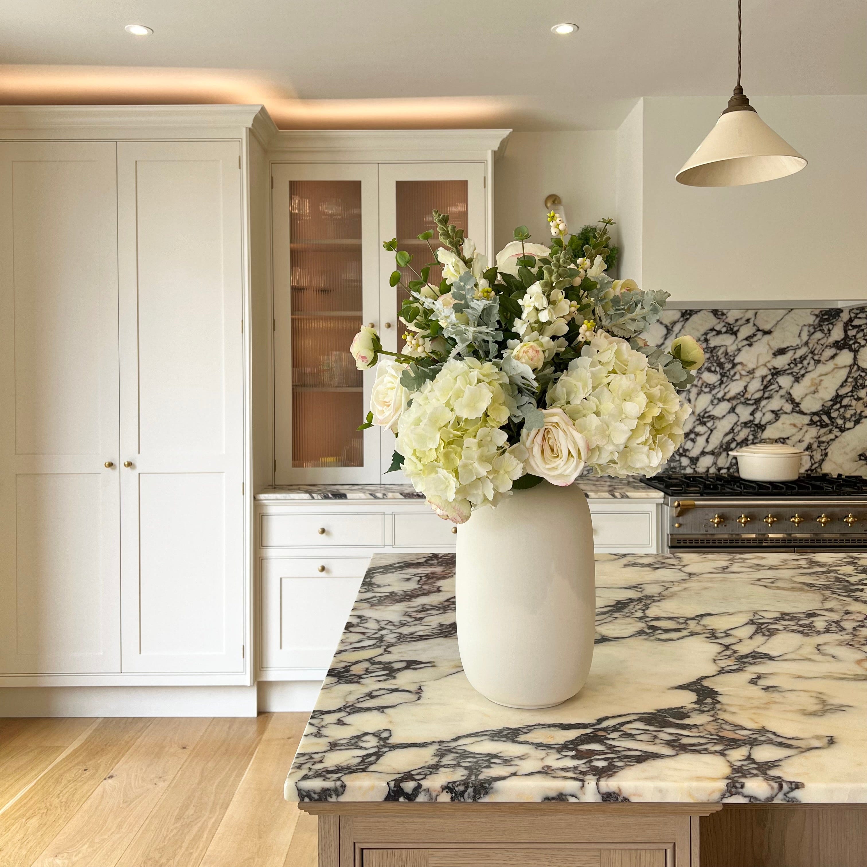 Artificial White Willow Spray Discover luxury artificial flowers and homewares with up to 70% off in our Summer Sale at The Faux Flower Company.&nbsp;