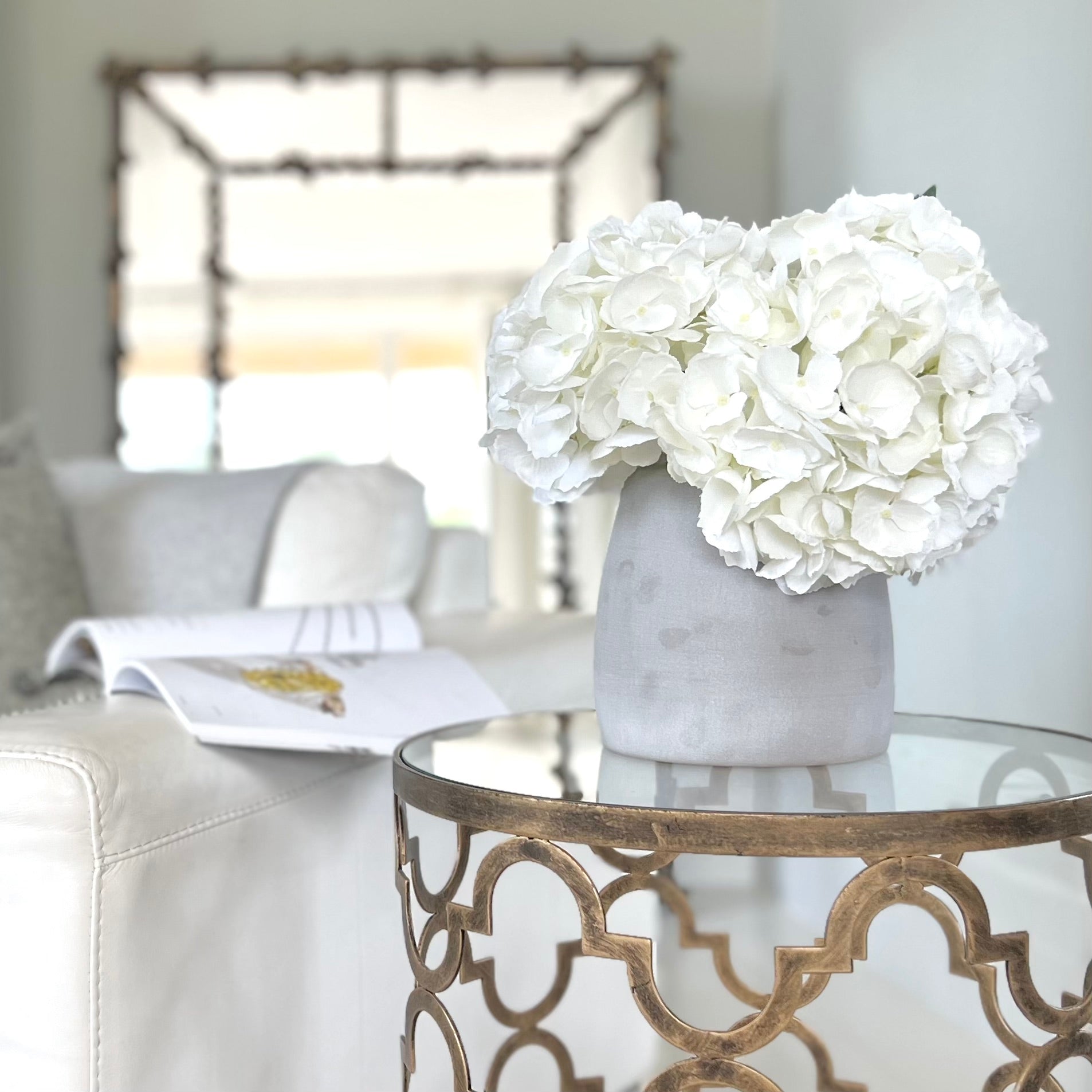 Artificial flowers luxury faux silk white mophead hydrangea kemble vase lifelike realistic faux flowers 