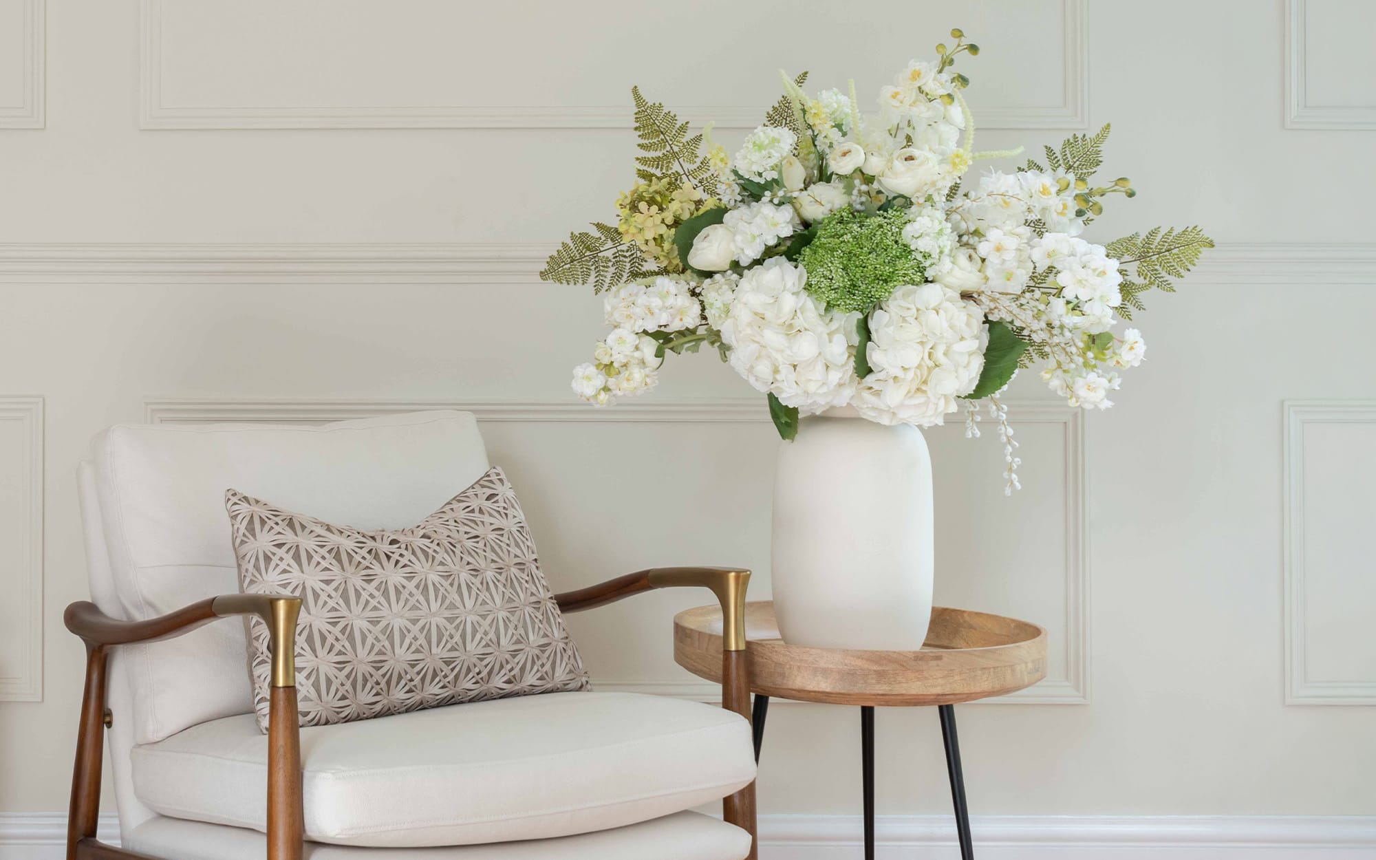 How to arrange faux flowers