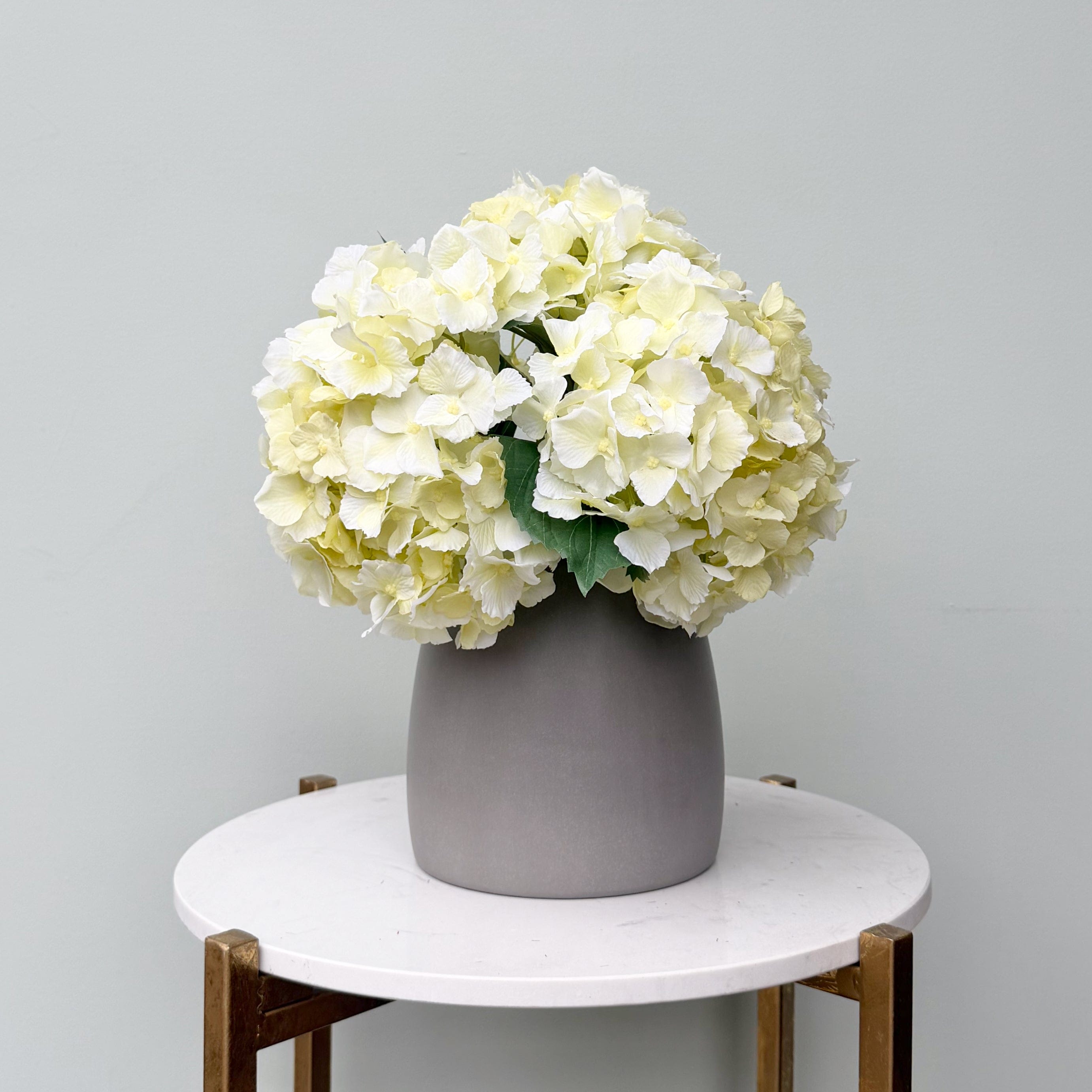 Artificial flowers luxury lifelike faux Cream Artificial Hydrangea & Kemble Vase Set realistic silk  Bundle buy online from The Faux Flower Company ABX5002CR-54-3 + ABP1766