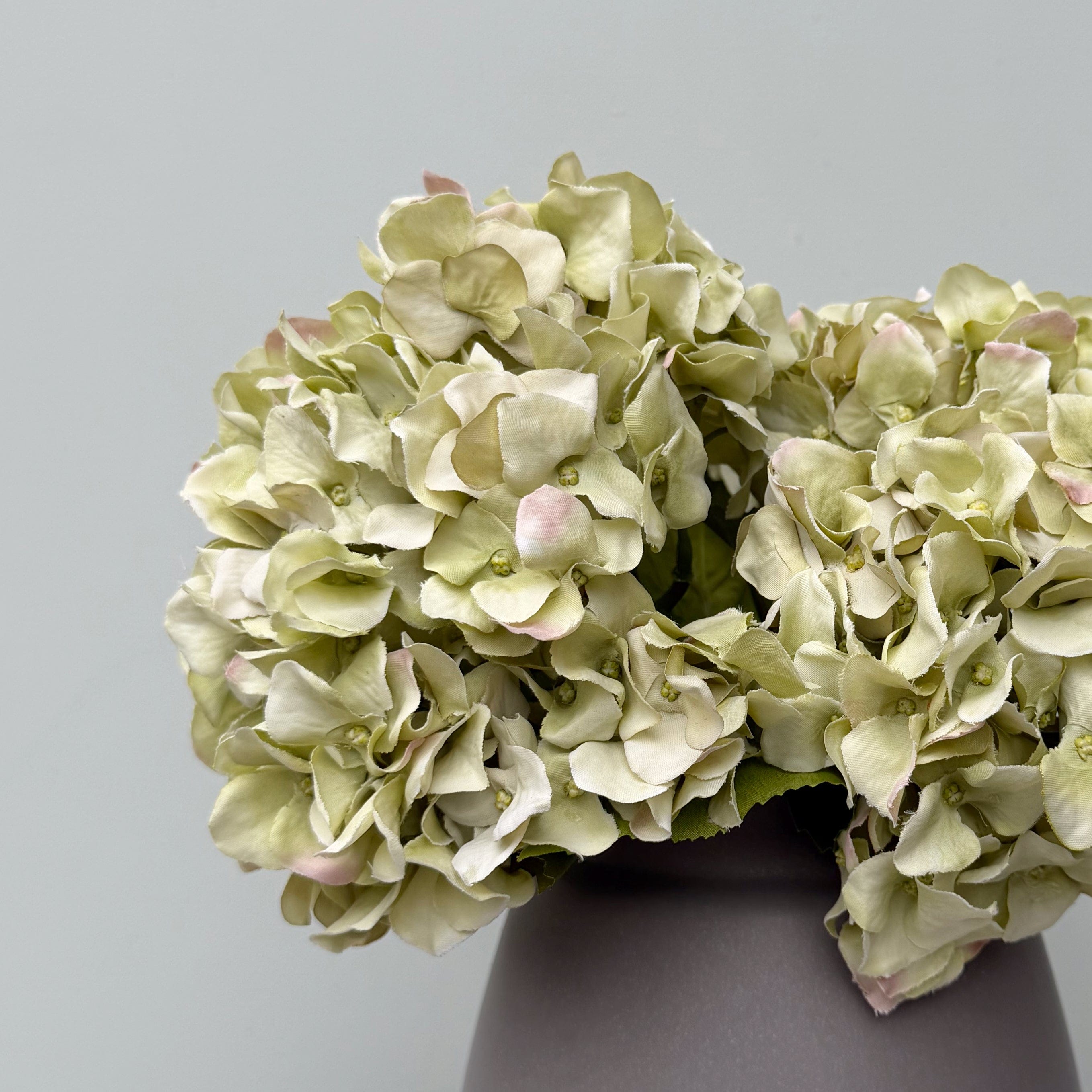Artificial flowers luxury lifelike faux Green Dried Artificial Hydrangea & Kemble Vase Set realistic silk  Bundle buy online from The Faux Flower Company ABY5070GR-3 + ABP1766