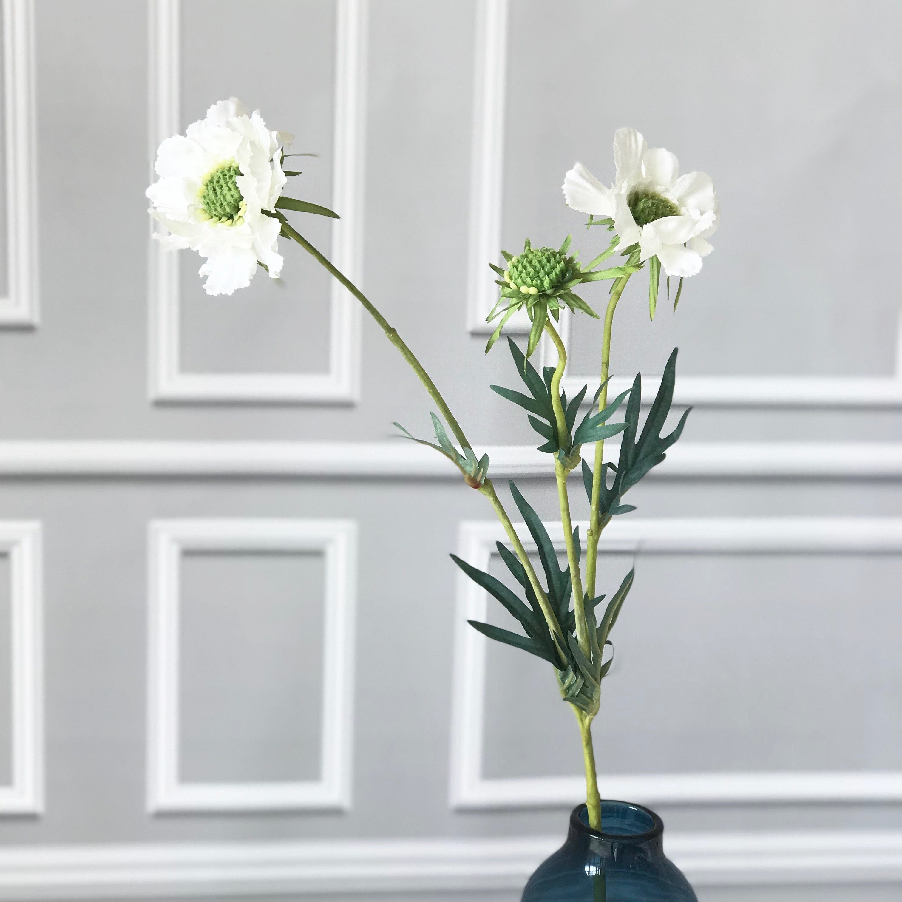Artificial flowers luxury faux silk white chervil spray lifelike realistic faux flowers buy online from Amaranthine Blooms UK